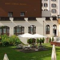 Le Petit Cervin Hotel Zermatt Exterior foto The hotel's garden